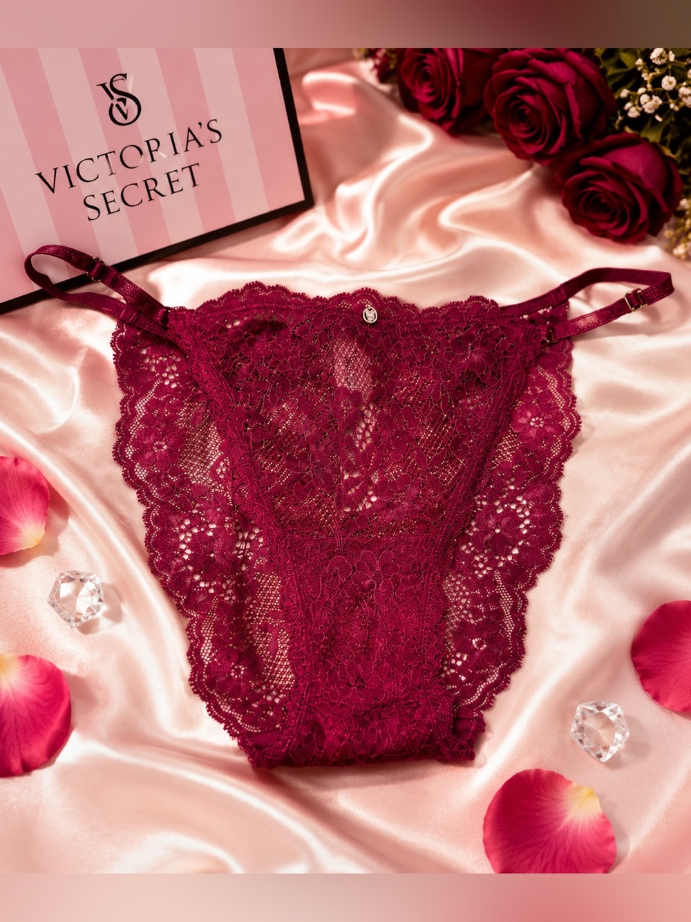 NWT Victoria’s Secret Dream Angels Lace Mini String Bikini